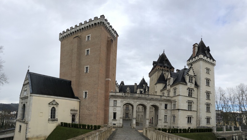 La façade est du château de Pau