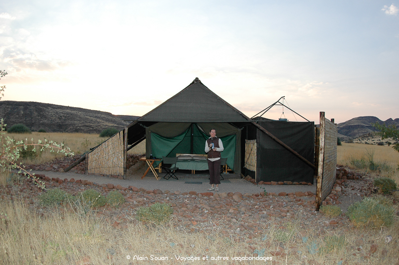 Tente Etendeka Mountain Camp Damaraland Namibie