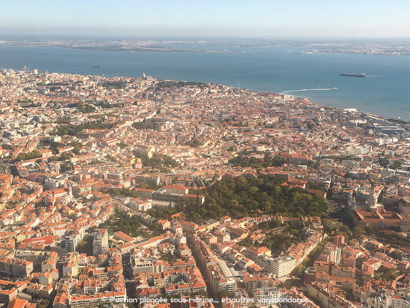 Vue de Lisbonne depuis avion